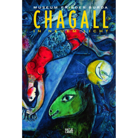 Ein surreales Gemälde von Marc Chagall, das eine Akrobatin in Rot und einen grünen Pferdekopf vor einem blauen Hintergrund zeigt.