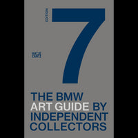 Das graue Cover des Buches The BMW Art Guide by Independent Collectors, Edition 7, mit einer großen, dunkelblauen Sieben als zentrales Designelement.