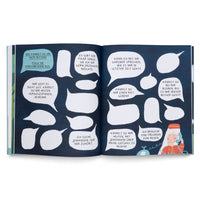 Eine Doppelseite aus einem Kinderbuch mit dunkelblauem Hintergrund, die mit vielen weißen Sprechblasen gefüllt ist. Einige Sprechblasen enthalten deutsche Sätze, die zeigen, wie man um Hilfe bitten kann, zum Beispiel: Kannst du mir einen Rat geben? Andere Sprechblasen sind leer zum Ausfüllen. Unten rechts ist eine gezeichnete Person in roter Uniform, die telefoniert.