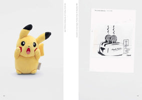 Eine Buchdoppelseite, die zwei Kunstwerke vergleicht. Auf der linken Seite eine Fotografie eines Pikachu-Plüschtiers, das mit den Händen an den Wangen und offenem Mund die Pose aus Edvard Munchs Der Schrei nachahmt. Auf der rechten Seite eine Schwarz-Weiß-Karikatur eines Toasters namens Munch Master, aus dem zwei Toastscheiben in Form von schreienden Totenköpfen herausspringen.